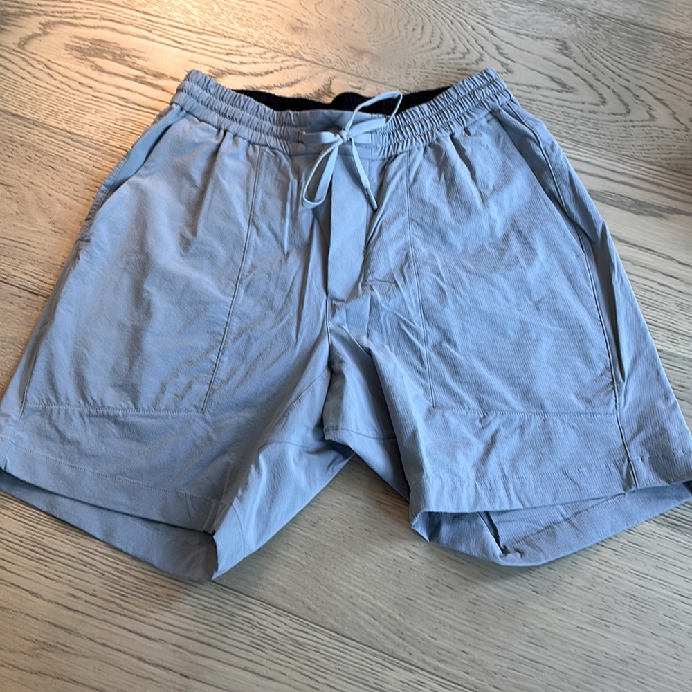 Men’s lululemon gray shorts size medium